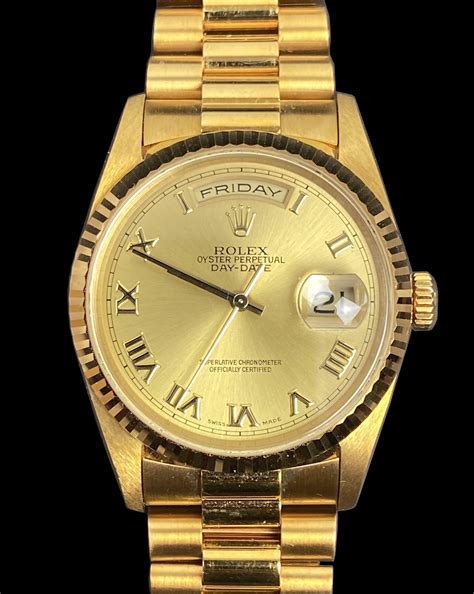 Rolex Oyster Perpetual Date Yellow Gold 18kt .